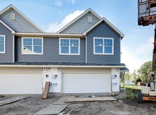12220 River Valley Dr, Burnsville, MN 55337