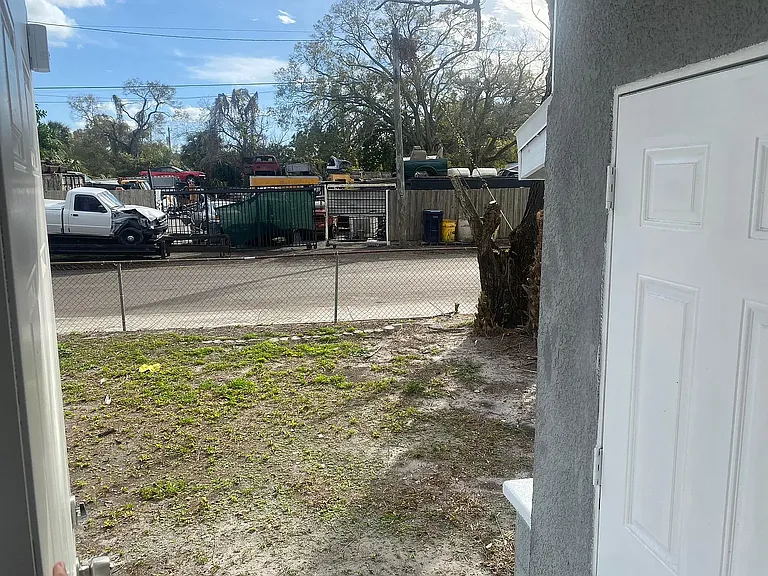 1513 E Lake Ave — Photo 14