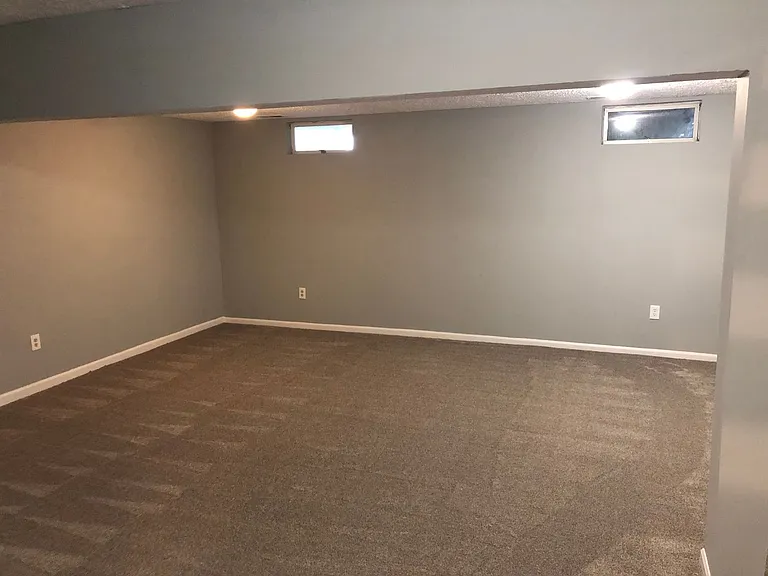 1818 Chester Way — Photo 10