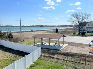 18 Swan Rd APT 3, Quincy, MA 02169