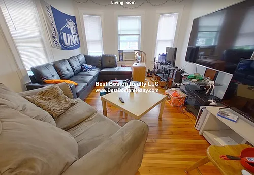 25 Simpson Ave #2 Photo 1