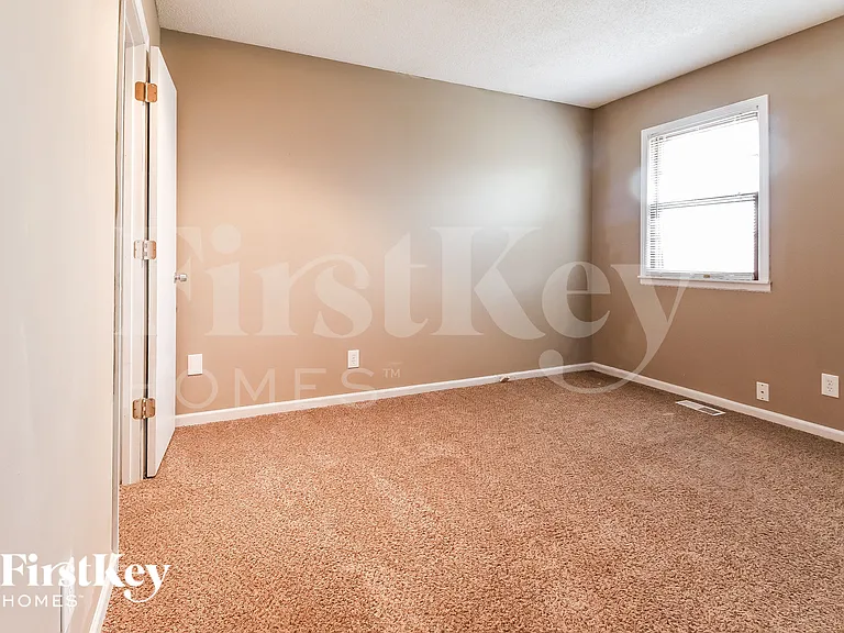 7714 NW 69th Ter — Photo 7