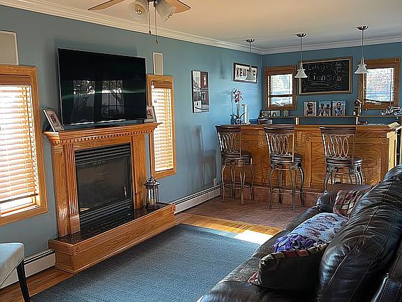 2nd image of 826 Milligan Ln