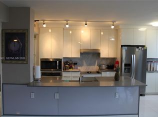 Hillcrest, Hollywood, FL 33021