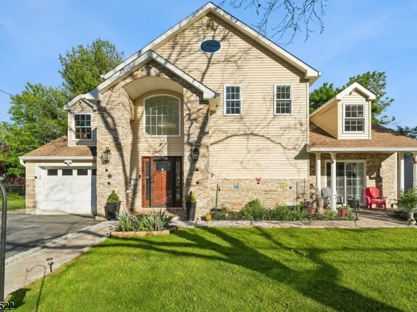 22 Spier Dr, Livingston Twp., NJ 07039