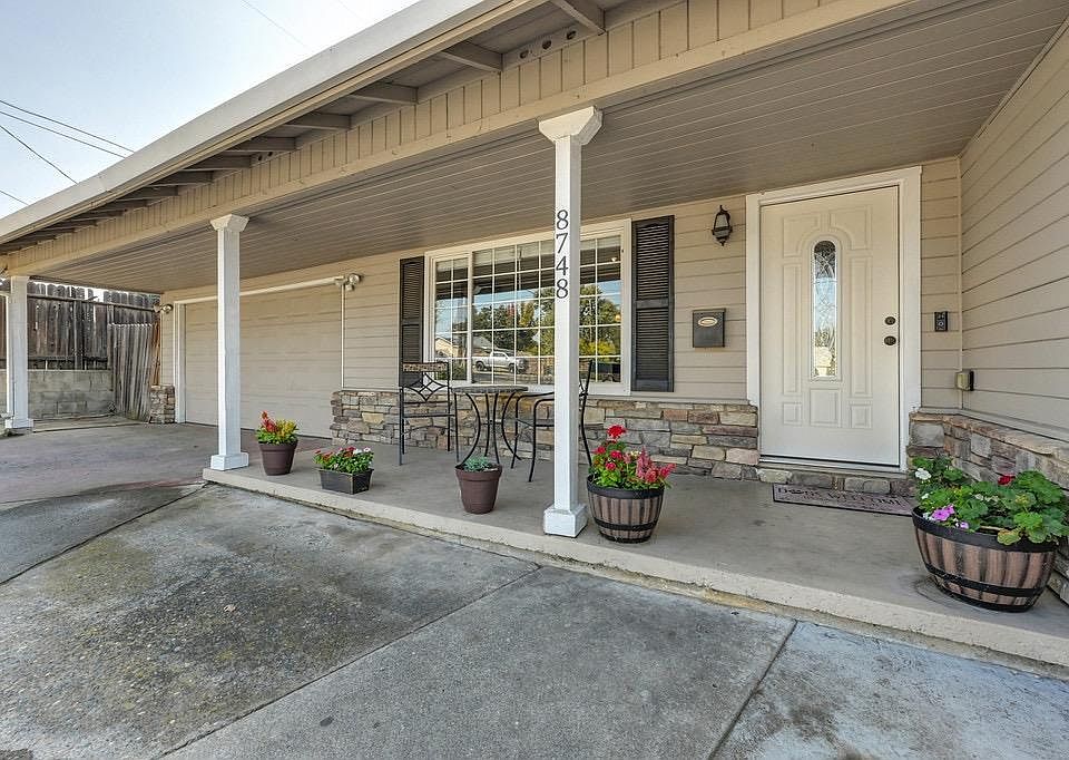 1st image of 8748 Fair Oaks Blvd