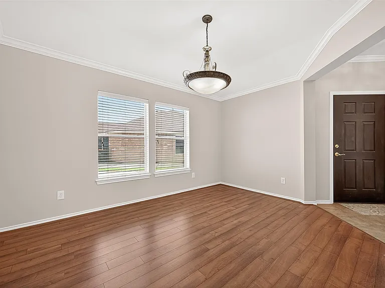 1646 Martin Lake Dr — Photo 4