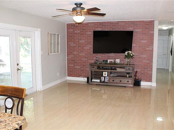 4th image of 3805 Ravenna Dr