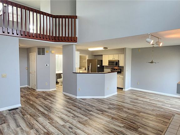 4th image of 3946 W Summit Ridge Dr