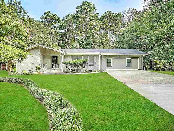 3rd image of 2261 Rolling Acres Dr SW