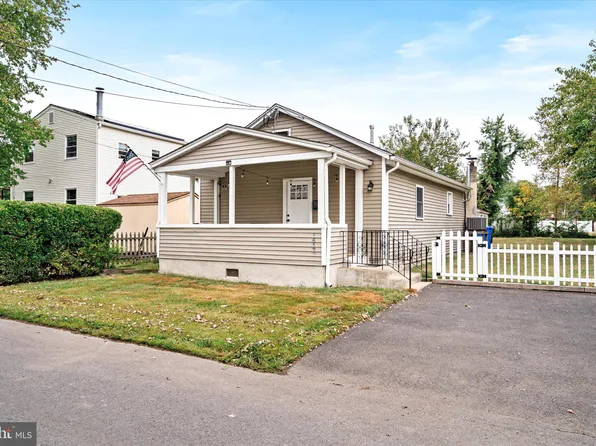 1612 Pennsauken St, Cinnaminson, NJ 08077