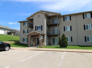7849 Commerce Park UNIT 300, Dubuque, IA 52002