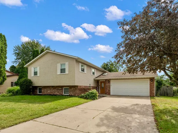 301 Primrose Cir, Chesterton, IN 46304