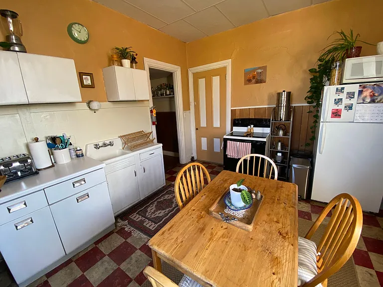 435 N Allegheny St #9 — Photo 8