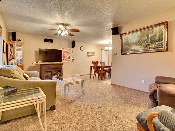 4th image of 209 N 17th Pl