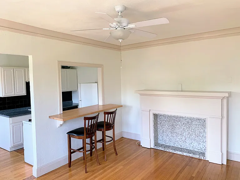 4 Chiswick Rd #26 — Photo 4
