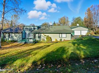 6601 Crooked Tree Dr, Anchorage, AK 99507
