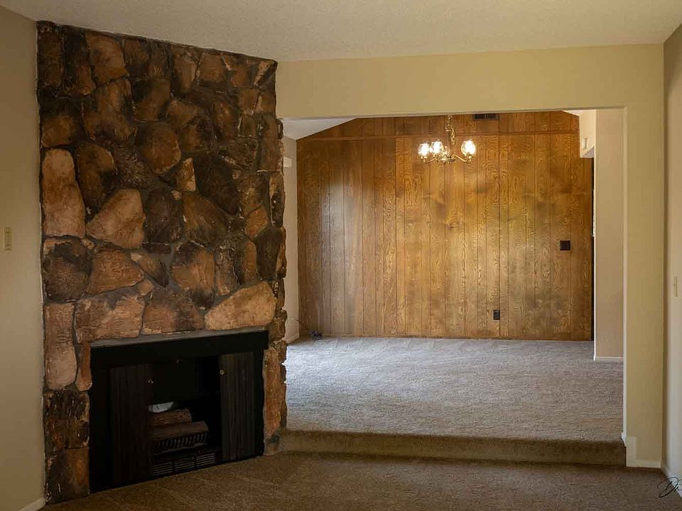 Living room to dining room