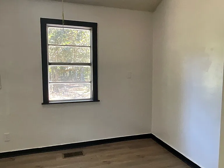 195 Bay Rd #A — Photo 9