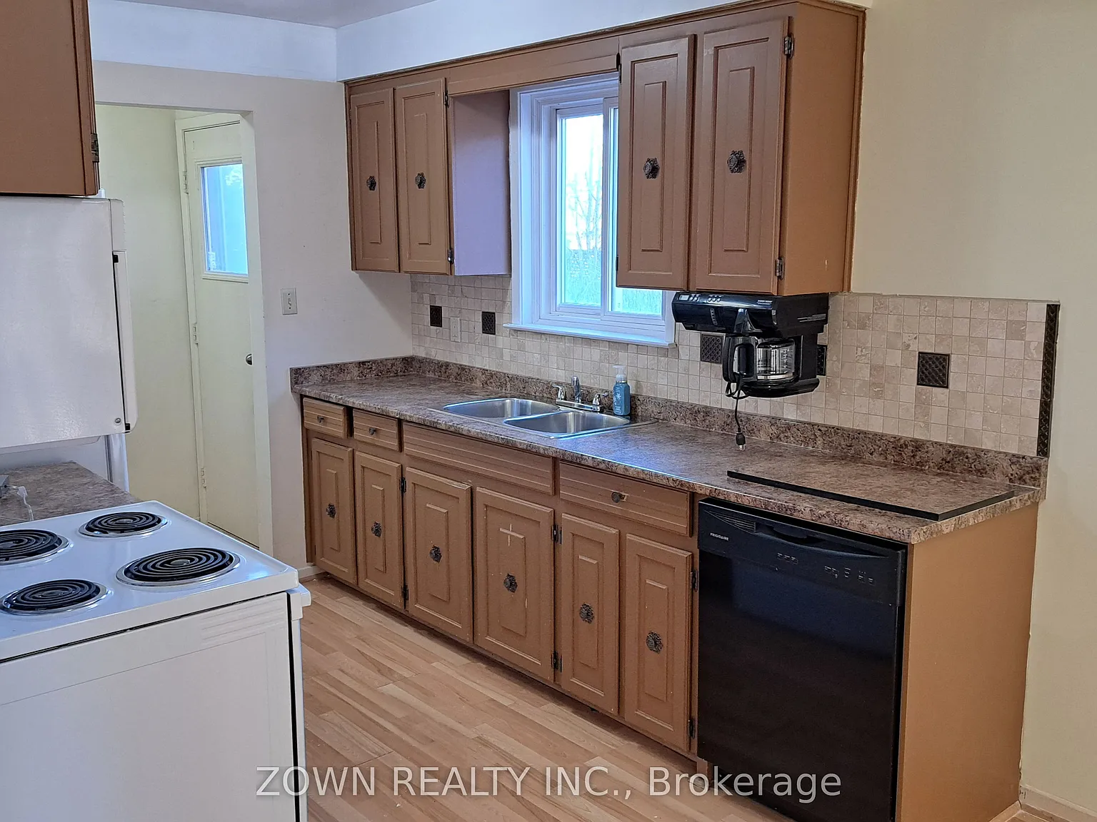 3 bed, $2,599 — Photo 3