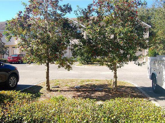 5th image of 2207 Sweet Holly Ln