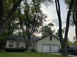 21516 Jacksonville St, Farmington Hills, MI 48336