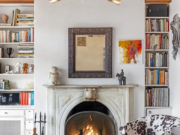 434 West 23rd Street D image 2 of 13