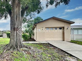 925 Axlewood Cir, Brandon, FL 33511