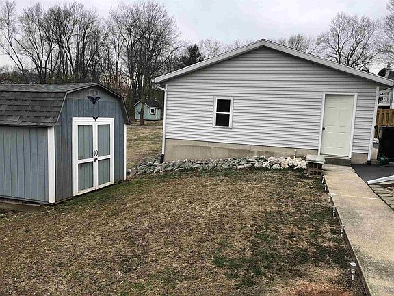 3rd image of 2840 E Bernice Dr