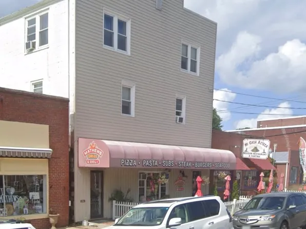 296 Main St #3, Mathews, VA 23109
