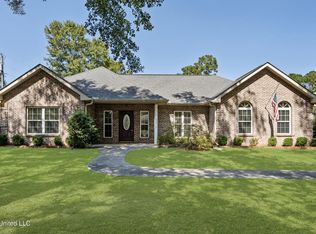 104 Mossy Oak Rd, Lucedale, MS 39452