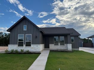412 Treadwell Ln, Kyle, TX 78640