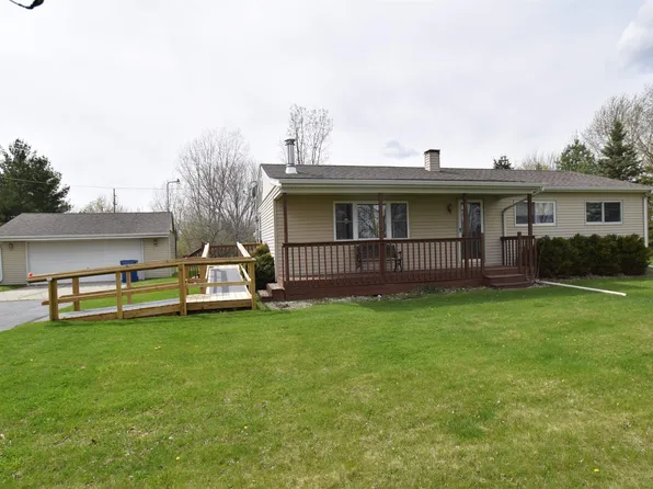 5666 S Eleven Mile Rd, Freeland, MI 48623