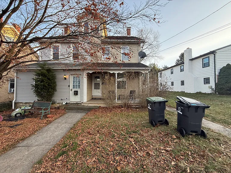 812 W Bridge St — Photo 1