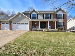 1231 Park Meadow Dr, Fenton, MO 63026