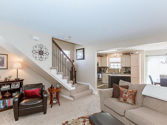 5th image of 1411 SE Norwood Dr #157A