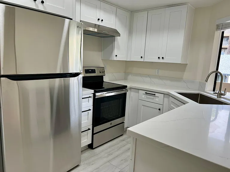 5750 Friars Rd #308 — Photo 15