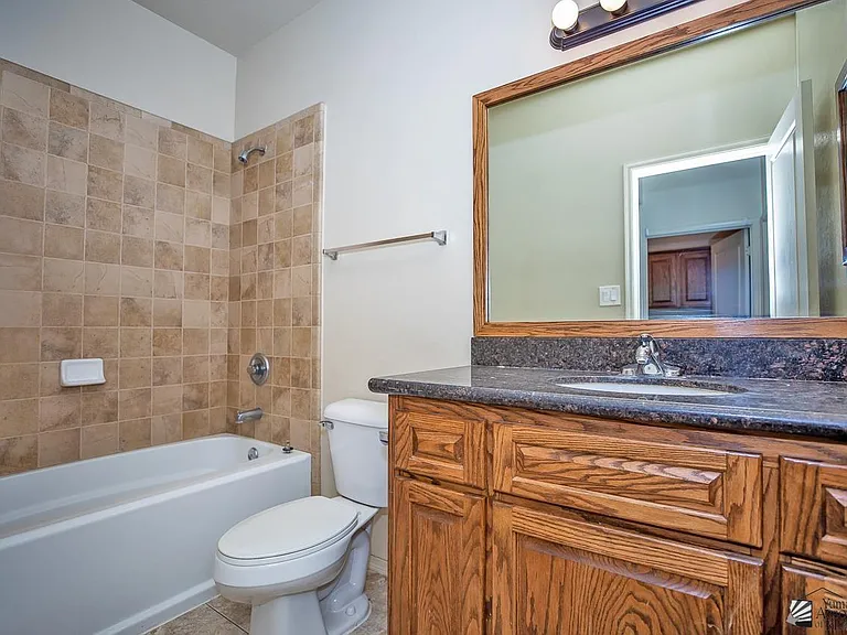 2545 S 41st Ave — Photo 12