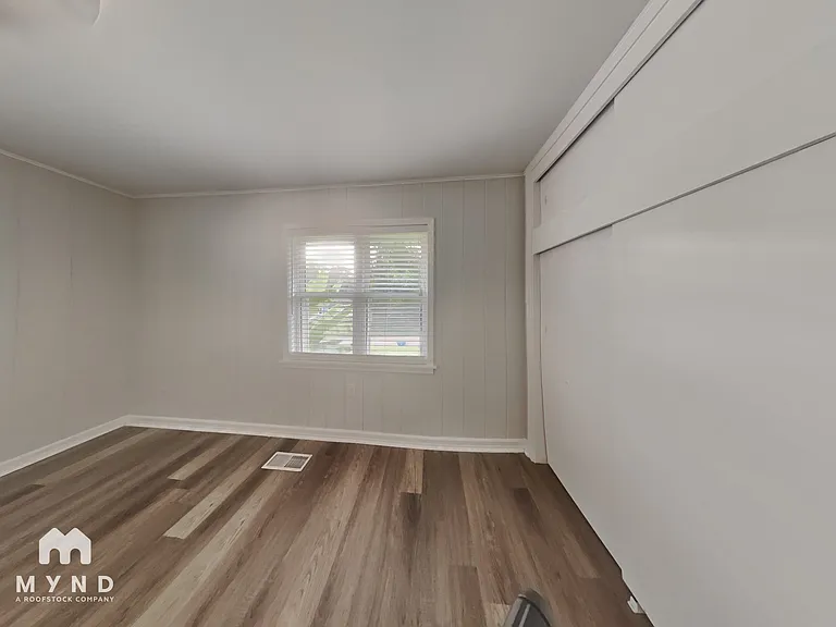 510 9th Ave — Photo 9