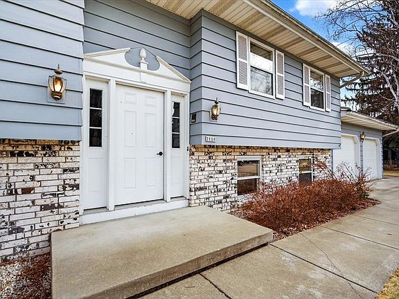 3rd image of 2108 Spring St