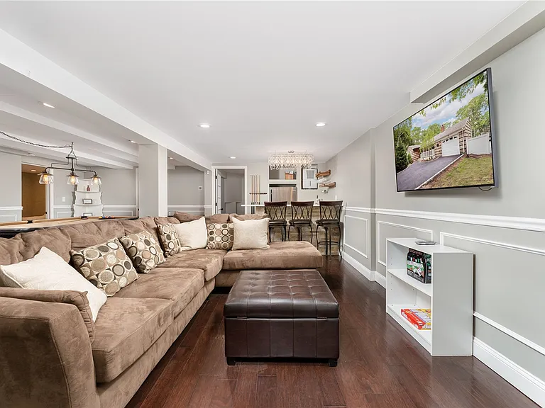 8 Wakeman Ct — Photo 16