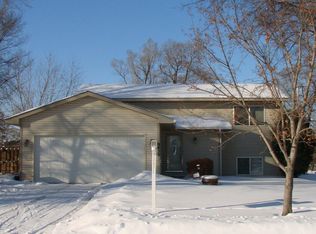 9430 Hale Ave S, Cottage Grove, MN 55016