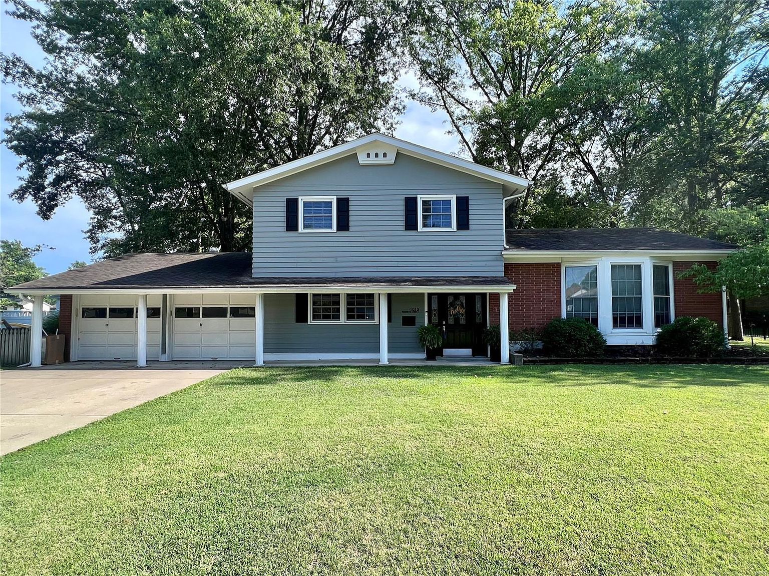 1010 W St, Mascoutah, IL 62258 Zillow