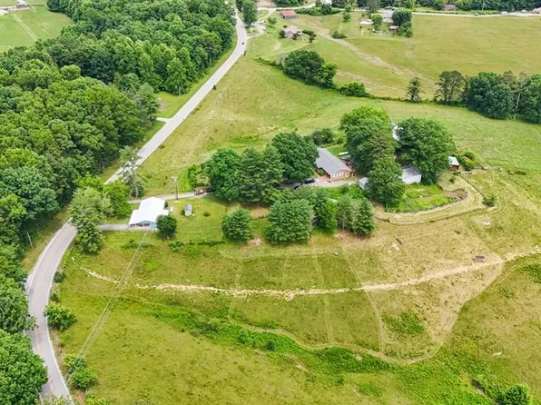 2652 Pickett Park Hwy, Jamestown, TN 38556