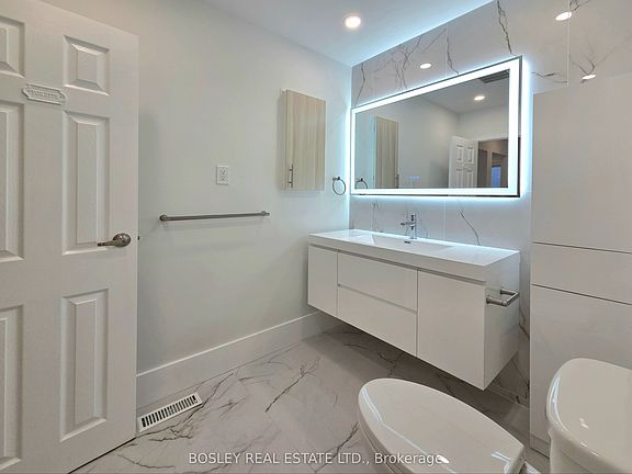 4th image of 714 Lublin Ave