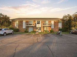 825 S Grand Ave APT 1, Fowlerville, MI 48836