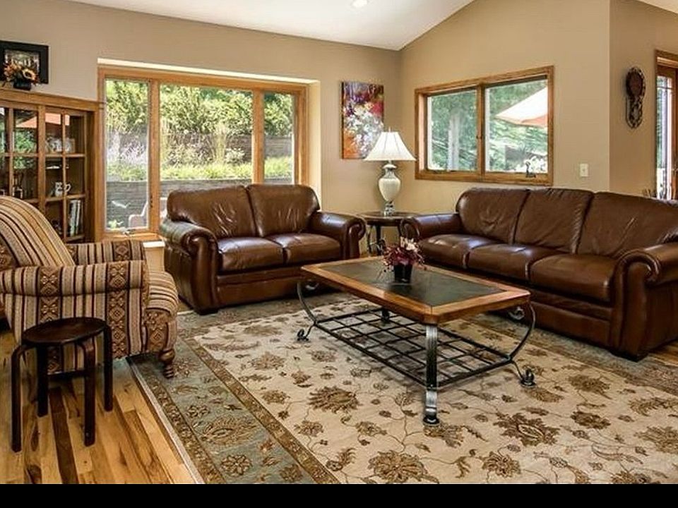 2nd image of 1360 Michelle Dr