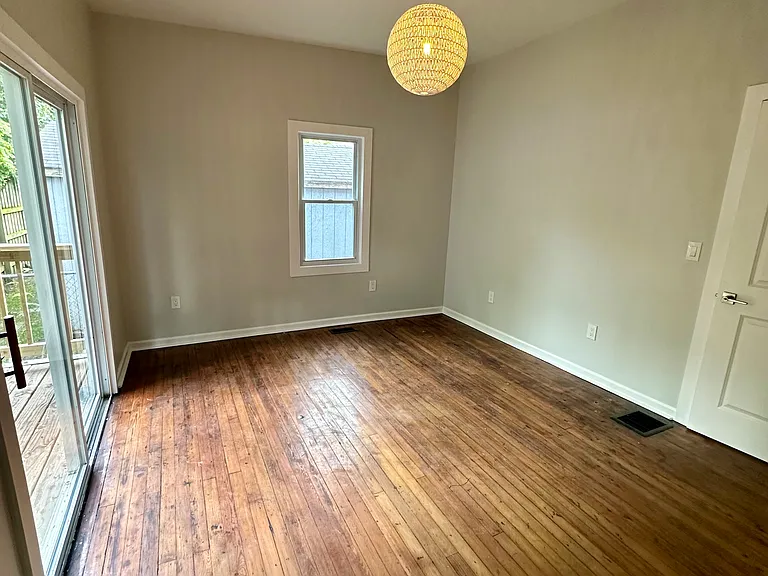 1619 Starkweather Ave #2 — Photo 4