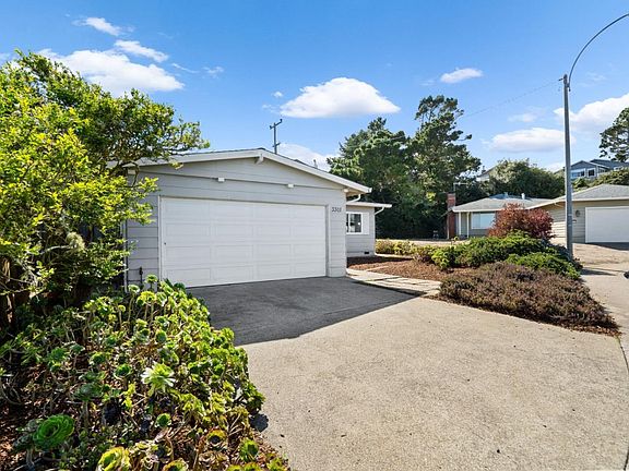 3rd image of 3301 Geoffrey Dr
