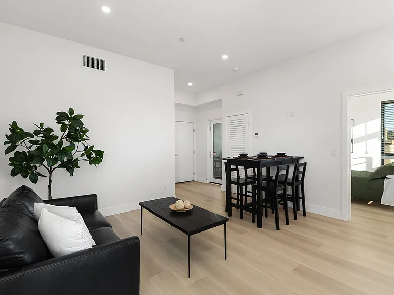 5727 Lauretta St #10 — Photo 6